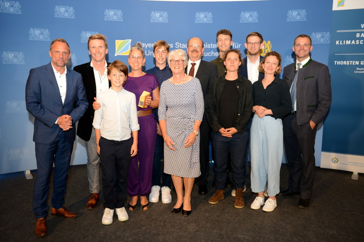 Projektpartner und persönliche Gäste bei der Preisverleihung in der Kaiserburg in Nürnberg