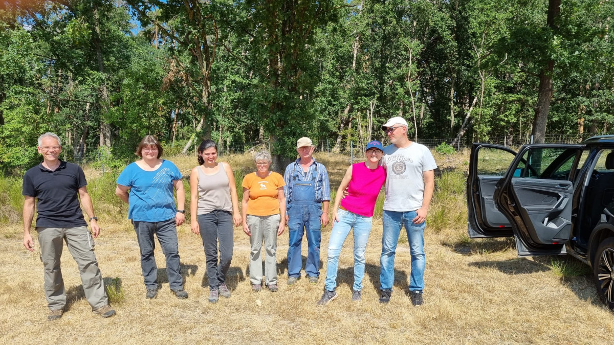 Helfer bei der Flächenpflege